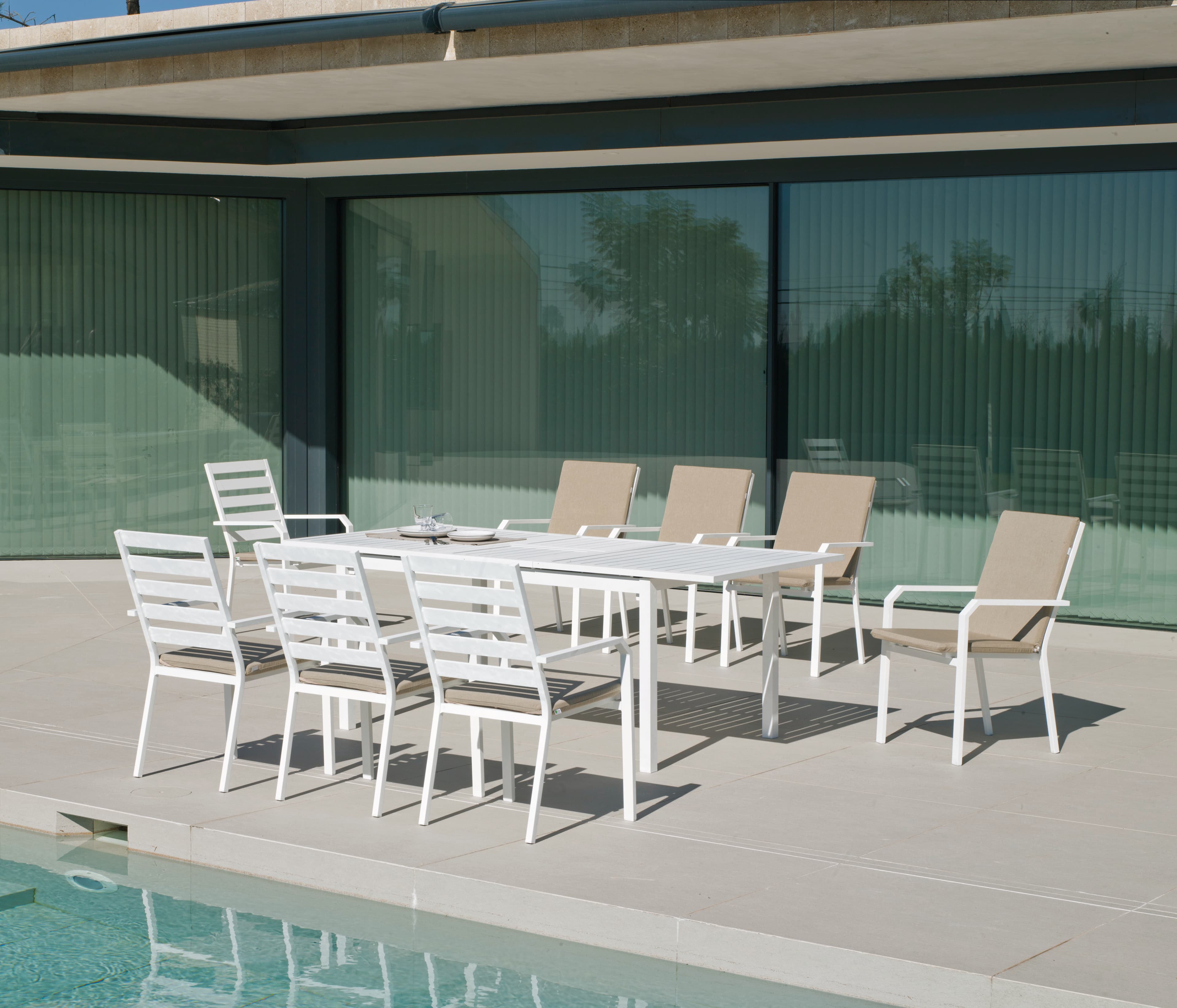 TH1150 - Mesas de Aluminio Soldado: Durabilidad y Estilo para Cualquier Espacio