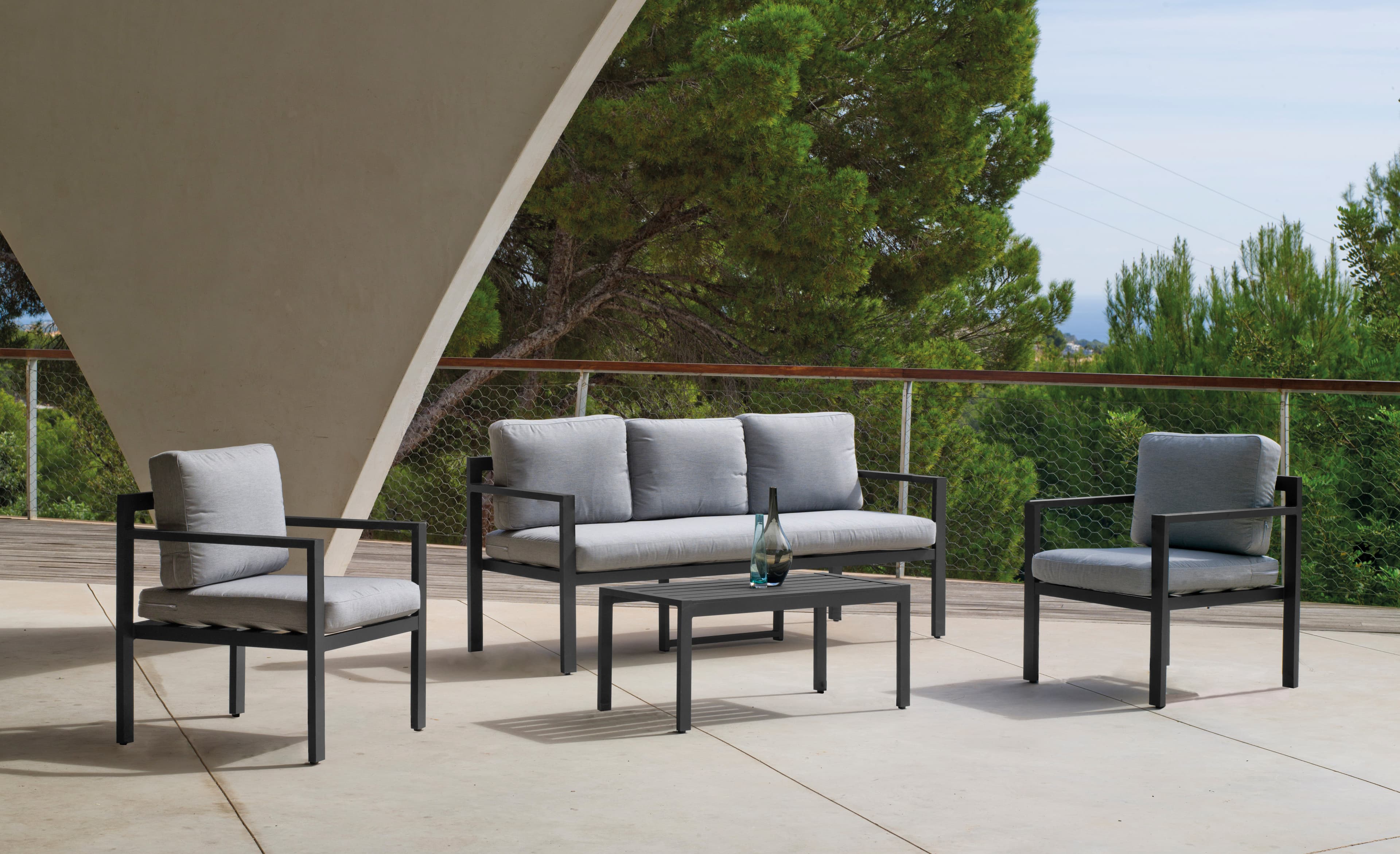 QY1865 - Sofá de Aluminio Soldado - Diseño, Confort y Durabilidad